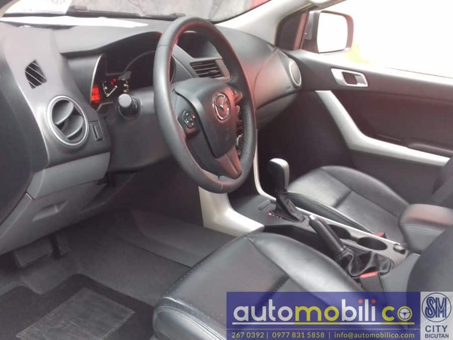 2016 Mazda BT-50 - Interior Front View