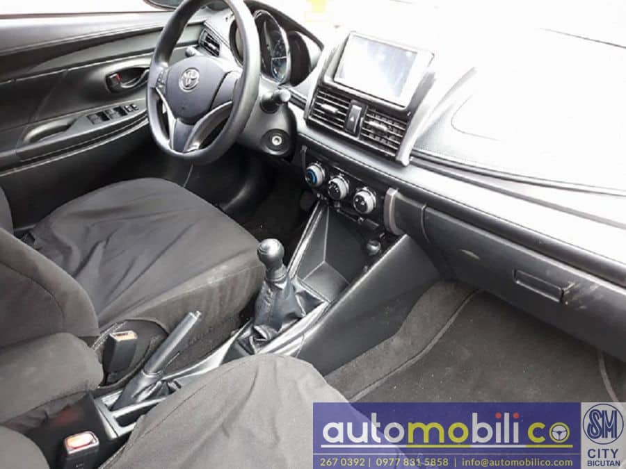 2017 Toyota Vios E - Interior Rear View