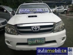 2005 Toyota Fortuner - Front View