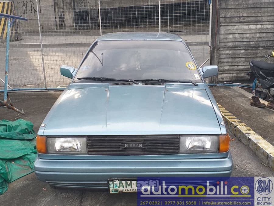 1991 Nissan Sentra - Front View