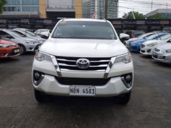 2017 Toyota fortuner G - Front View