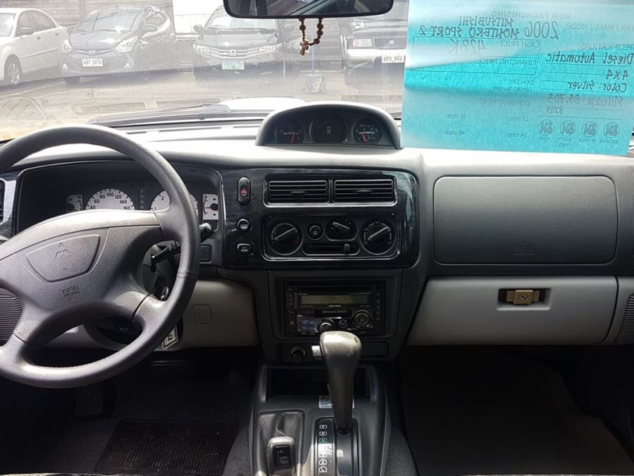 2006 Mitsubishi Montero Sport - Interior Front View