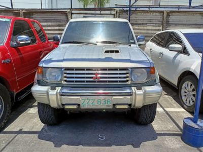 1997 Mitsubishi Montero - Front View