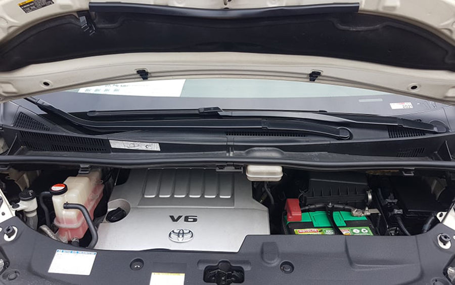 2017 Toyota Alphard - Interior Rear View