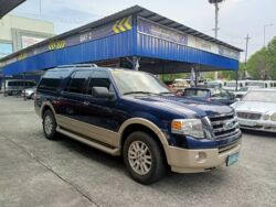 2009 Ford Expedition EL - Front View