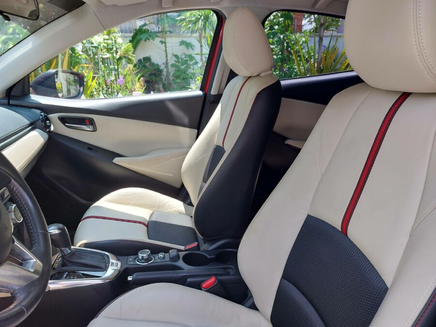 2017 Mazda 2 Fastback - Interior Front View