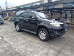 2012 Toyota Fortuner V 4x4 - Front View