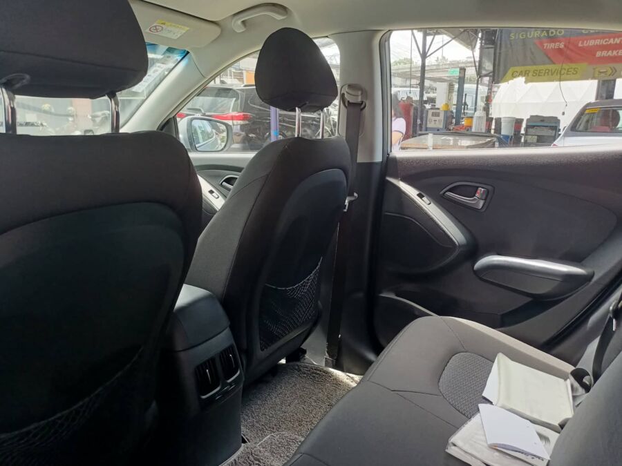 2014 Hyundai Tucson CRDi AWD - Interior Rear View