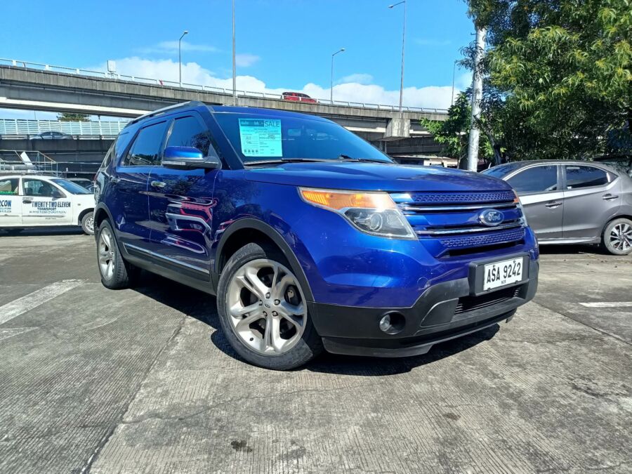 2015 Ford Explorer - Front View