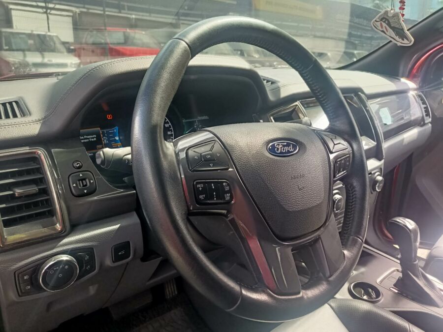 2017 Ford Everest - Interior Front View