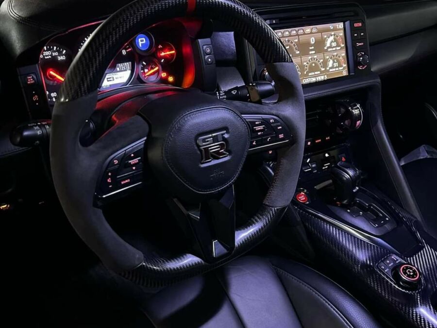 2017 Nissan GT-R - Left View