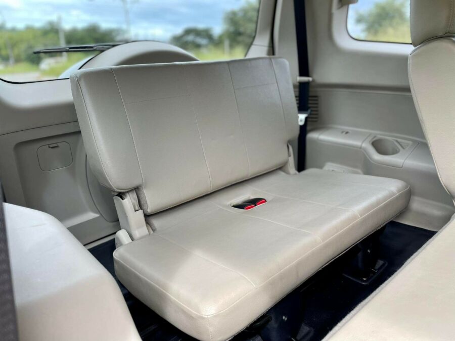 2012 Mitsubishi Pajero 4x4 - Interior Rear View