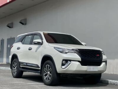 2017 Toyota Fortuner V 4x2 - Front View