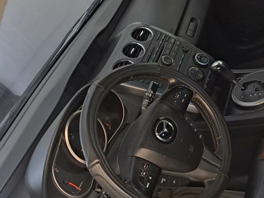 2011 Mazda CX-7 - Interior Front View