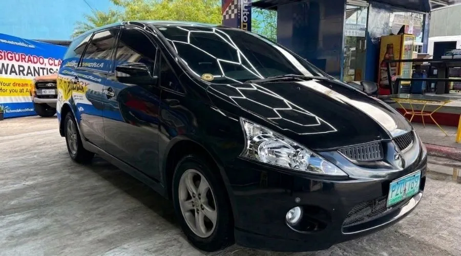 2010 MITSUBISHI GRANDIS GA